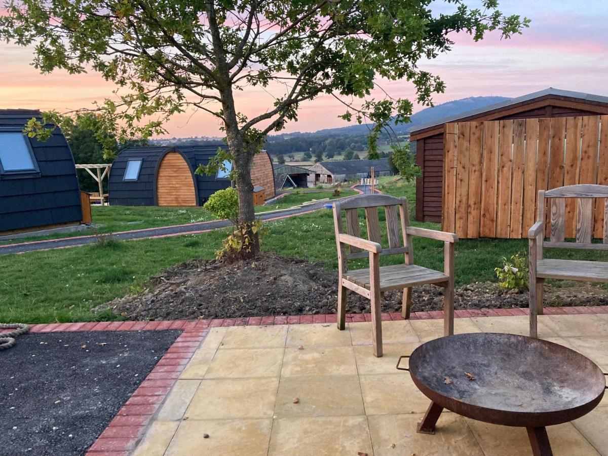 Hotel Squirrel Glamping Pod School House Farm Leighton  Esterno foto