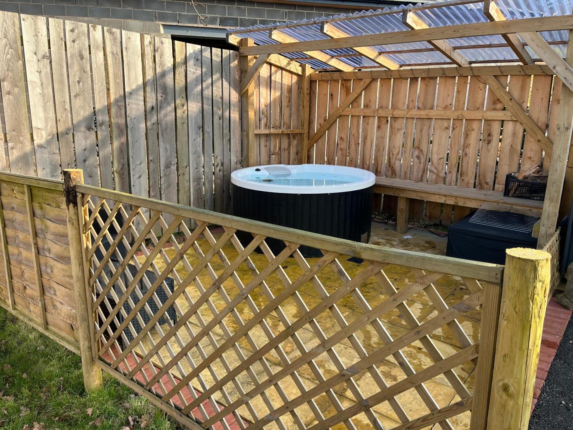 Hotel Squirrel Glamping Pod School House Farm Leighton  Esterno foto