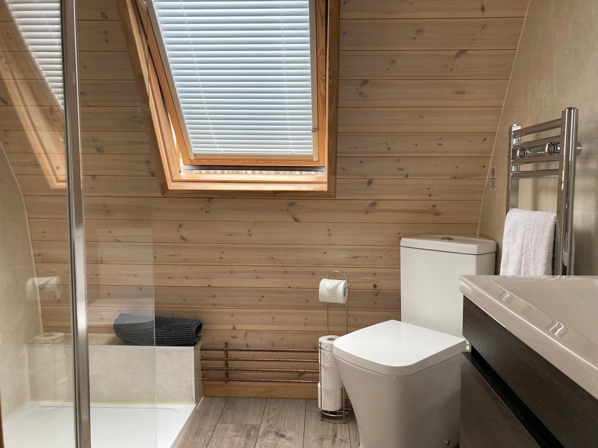 Hotel Squirrel Glamping Pod School House Farm Leighton  Esterno foto